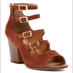 Relisted- Isola Vanida Heel